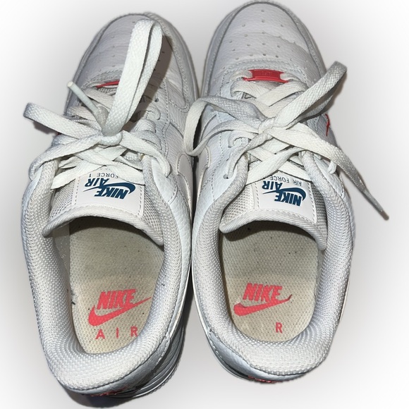 Nike Air Force 1 Low ‘07 Essential Summit White Mini Swooshes - Picture 7 of 7